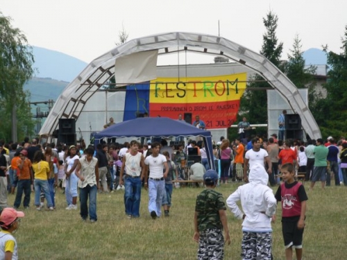 200707302000130.Festrom_01