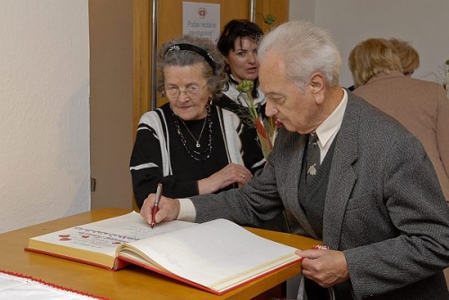 200710291639060.vl_2007_piatok_01