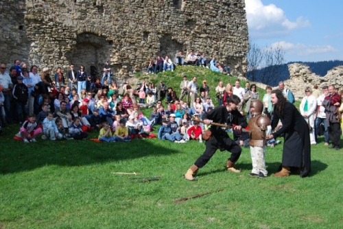 200805051121330.16_otvorenie_hrad_03