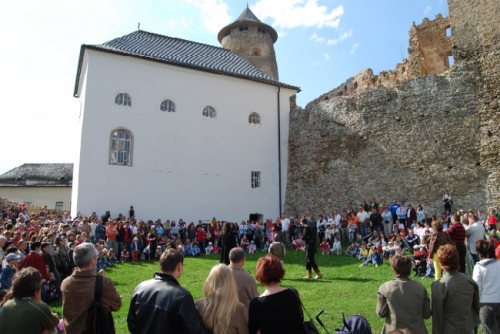 200805051121390.16_otvorenie_hrad_01
