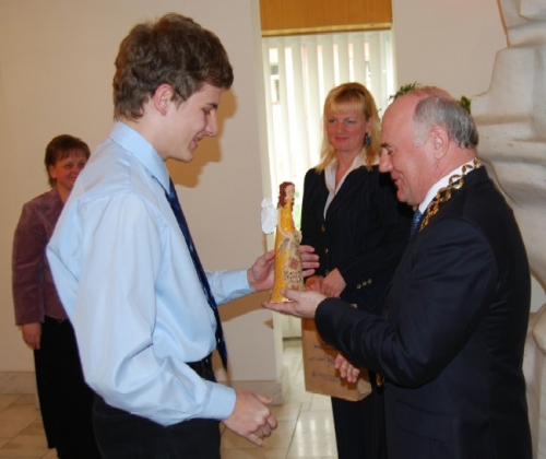 200805071518320.16_kultura_03