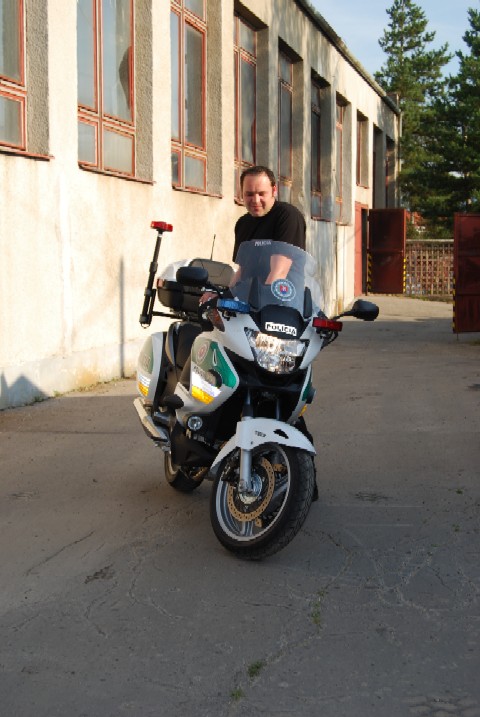 200809181628240.36_policia_dsc_0023
