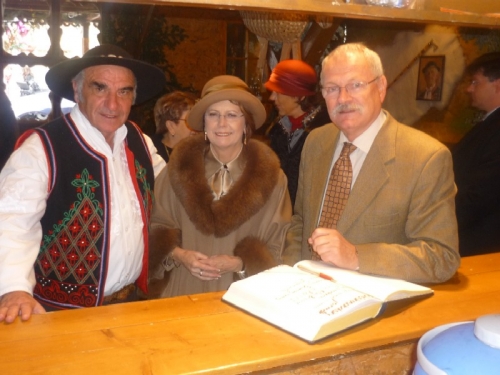 200810301526450.queen143