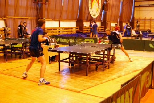 200811131318160.44_stolny_tenis_dsc_0011