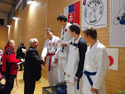 200812041502290.47_karate_adam_a_rado_dscf2129