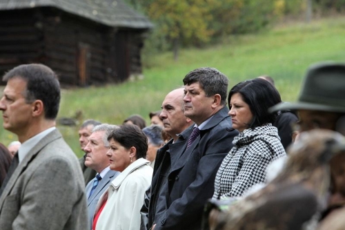 201210021537530.img_1845