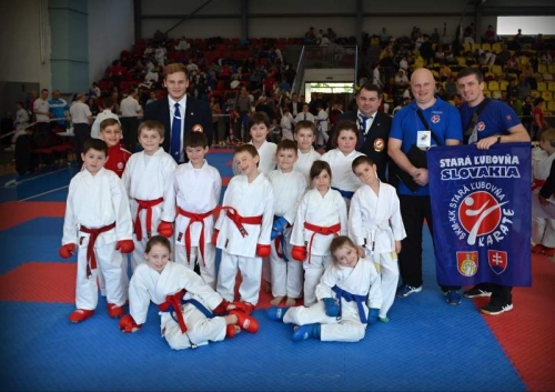 201503161116120.komarno-0073e
