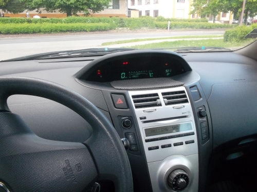 201709141559340.201709071243170-yaris-4