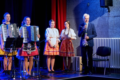201903111324500.fasiangova-harmonika-155