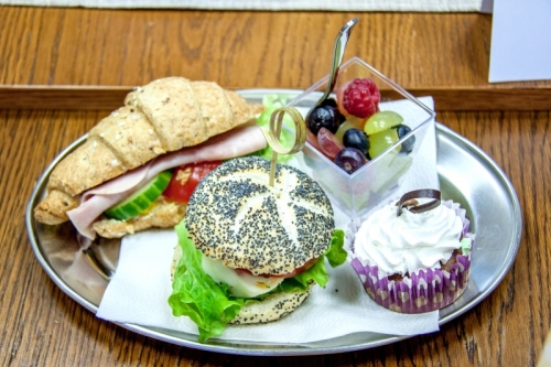 202211162011110.ranajky-006