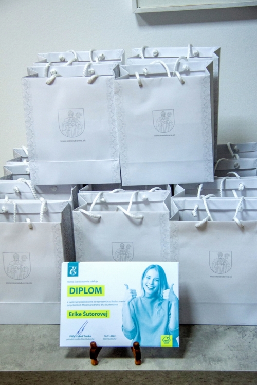 202211162011110.ranajky-019