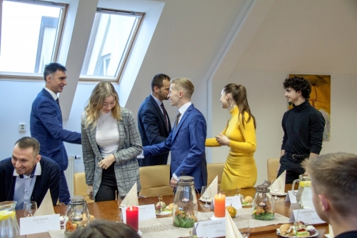 202211162011110.ranajky-022