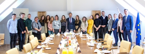 202211162011110.ranajky-049