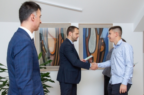 202211162011110.ranajky-055