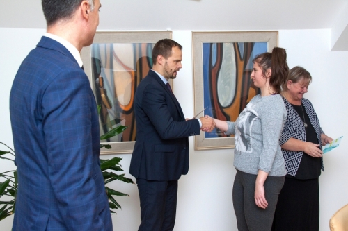 202211162011110.ranajky-057