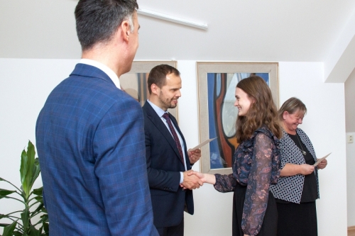 202211162011110.ranajky-064