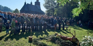 Na Hubertovských slávnostiach pasovali lovca i varili guľáš – fotografia 27