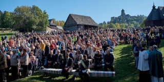 Na Hubertovských slávnostiach pasovali lovca i varili guľáš – fotografia 8
