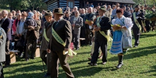 Na Hubertovských slávnostiach pasovali lovca i varili guľáš – fotografia 12