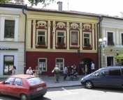 IC po novom nájdete v bývalých priestoroch dielne na výrobu ručného papiera. Tú zase návštevníci nájdu na mieste dobovej cukrárne, ktorá ukončila svoju činnosť. 