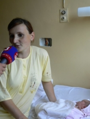 Kežmarská pacientka Mária Kaňuková si pre príchod na svet svojej treťorodenej dcéry Karin vybrala staroľubovniansku nemocnicu. A bola spokojná.