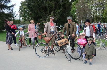 VIDEO Retro štýl na bicykloch nevynechali pri otvorení ani tento rok