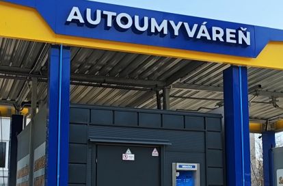 Bizarný prípad z autoumyvárne: Do mincovníka striekali pištoľou a odstavili prevádzku 